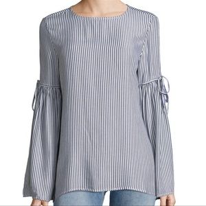 Beachlunchlounge Bell Sleeve Striped Top in Navy/White